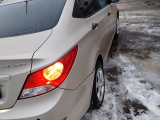 2011 Hyundai Solaris I, бежевый, 650000 рублей, вид 5