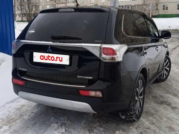 2014 Mitsubishi Outlander III Рестайлинг, чёрный, 1500000 рублей - вид 16