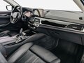 2017 BMW 5 серии 520d xDrive VII (G30/G31/G38), белый, 3000000 рублей - вид 4