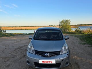 2010 Nissan Note I Рестайлинг, серебристый, 400000 рублей, вид 1