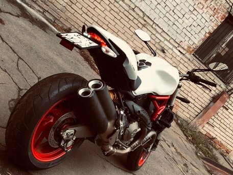 2015 Ducati Monster 821, белый, 660000 рублей, вид 1