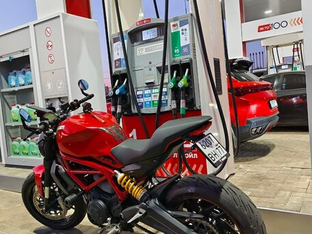 2019 Ducati Monster 797, красный, 780000 рублей, вид 4
