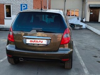 2008 Mercedes-Benz A-Класс 200 II (W169) Рестайлинг, коричневый, 800000 рублей, вид 3