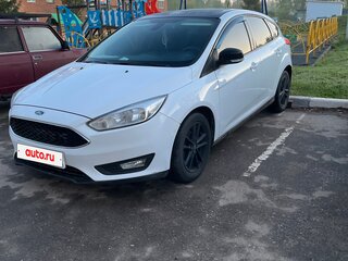 2017 Ford Focus III Рестайлинг, белый, 900000 рублей, вид 1