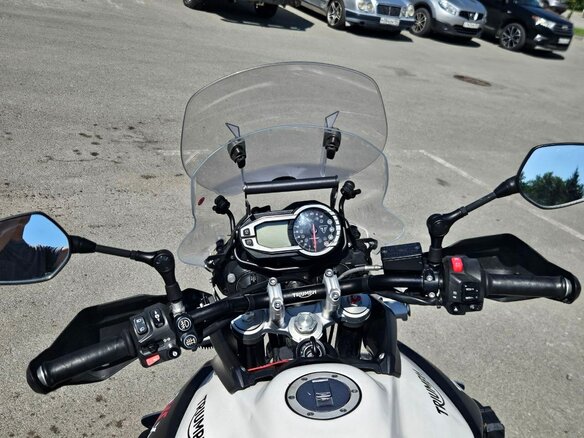 2017 Triumph Tiger 800, белый, 800000 рублей - вид 7