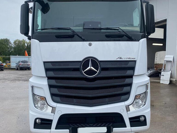 2023 Mercedes-Benz Actros, белый, 6300000 рублей - вид 1