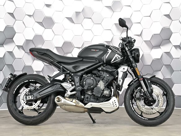 2021 Triumph Trident 660, чёрный, 727000 рублей - вид 2