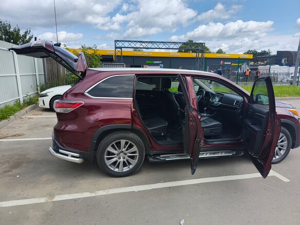 2014 Toyota Highlander III (XU50), красный, 2800000 рублей - вид 11