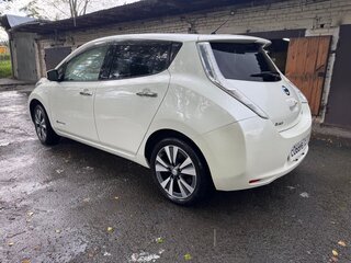 2016 Nissan Leaf (EM57) I (ZE0/AZE0), белый, 1250000 рублей, вид 4