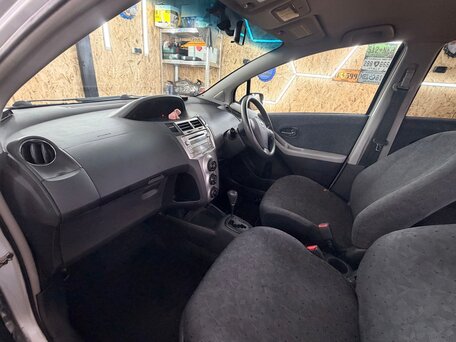 2008 Toyota Vitz II (XP90), серый, 524000 рублей, вид 3