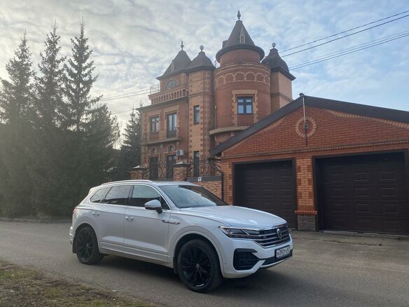 2019 Volkswagen Touareg III, белый, 5650000 рублей - вид 17