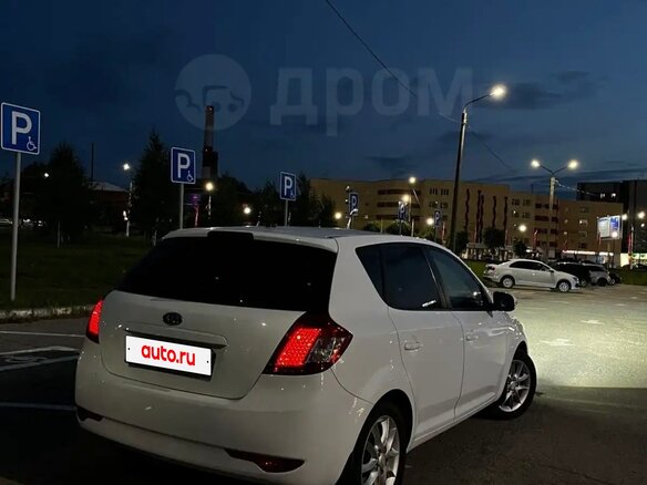 2011 Kia Ceed I Рестайлинг, белый, 650000 рублей - вид 7