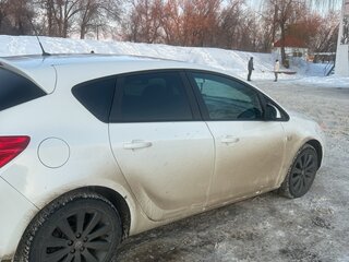 2012 Opel Astra J, белый, 700000 рублей, вид 4
