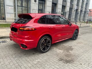 2016 Porsche Cayenne Diesel II Рестайлинг (958), красный, 7100000 рублей, вид 5
