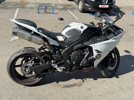 2014 Yamaha YZF-R1, белый, 1000000 рублей, вид 2