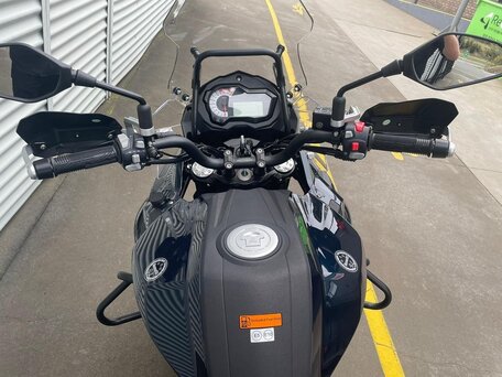 2026 Benelli TRK 502, чёрный, 548100 рублей, вид 5