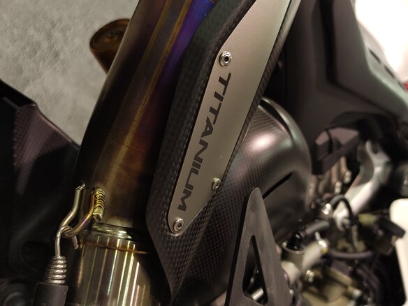 2024 Ducati Panigale V4, красный, 5000000 рублей - вид 14