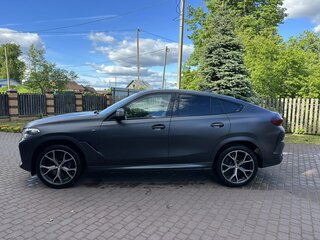 2021 BMW X6 40d III (G06), серый, 8100000 рублей, вид 4