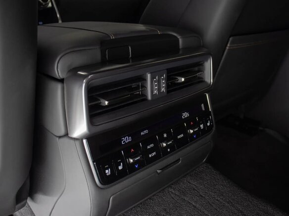 2025 Lexus LX 700h IV, чёрный, 22000000 рублей - вид 19