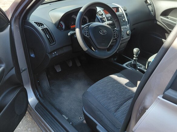 2009 Kia Ceed I, бежевый, 640000 рублей - вид 18