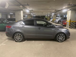 2016 Kia Rio III Рестайлинг, серый, 940000 рублей, вид 5