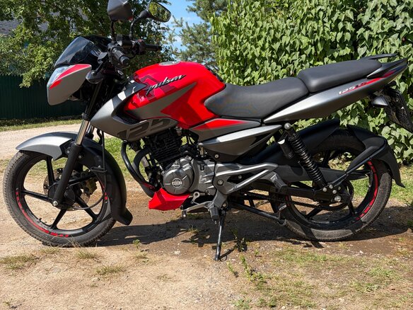 2024 Bajaj Pulsar 125, красный, 200000 рублей - вид 2