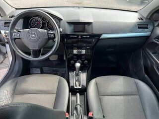 2007 Opel Astra GTC H Рестайлинг, серебристый, 450000 рублей, вид 4