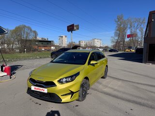 2021 Kia Ceed III Рестайлинг, жёлтый, 2750000 рублей, вид 5