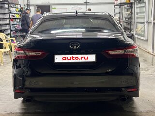 2018 Toyota Camry VIII (XV70), чёрный, 2950000 рублей, вид 3