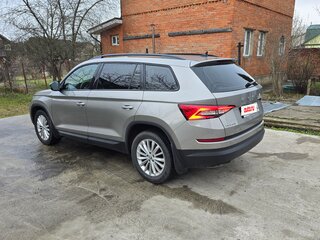 2021 Skoda Kodiaq I, коричневый, 2430000 рублей, вид 5