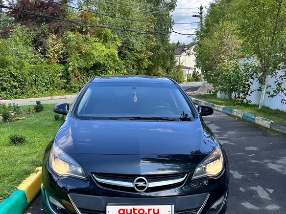 2013 Opel Astra J Рестайлинг, чёрный, 690000 рублей - вид 4