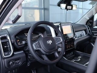 2026 Ram 1500 Crew Cab V Рестайлинг, чёрный, 12390000 рублей, вид 3