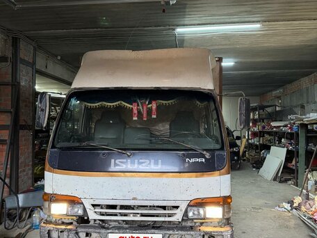 1999 Isuzu Elf (N-series), бежевый, 800000 рублей, вид 1