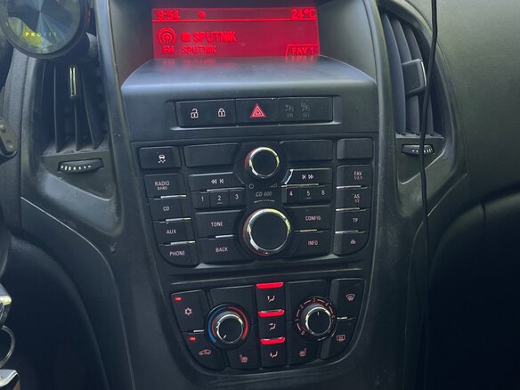 2013 Opel Astra J Рестайлинг, чёрный, 650000 рублей - вид 18