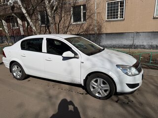 2013 Opel Astra H Рестайлинг, белый, 650000 рублей, вид 2