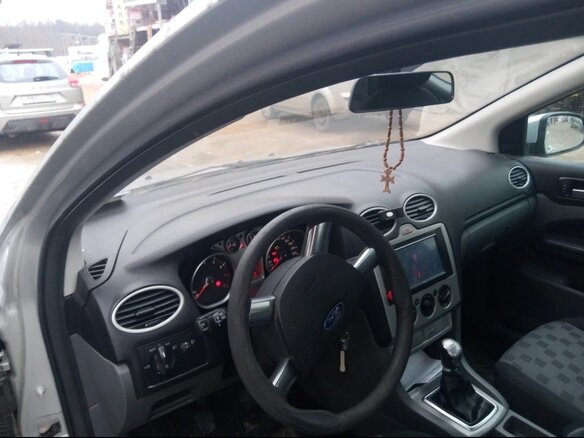 2008 Ford Focus II Рестайлинг, серебристый, 350000 рублей - вид 12