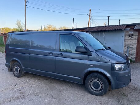 2013 Volkswagen Transporter, серый, 1900000 рублей, вид 3