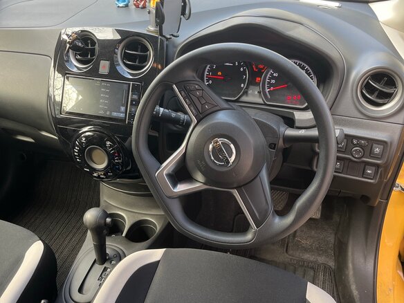 2020 Nissan Note II Рестайлинг, жёлтый, 1300000 рублей - вид 7