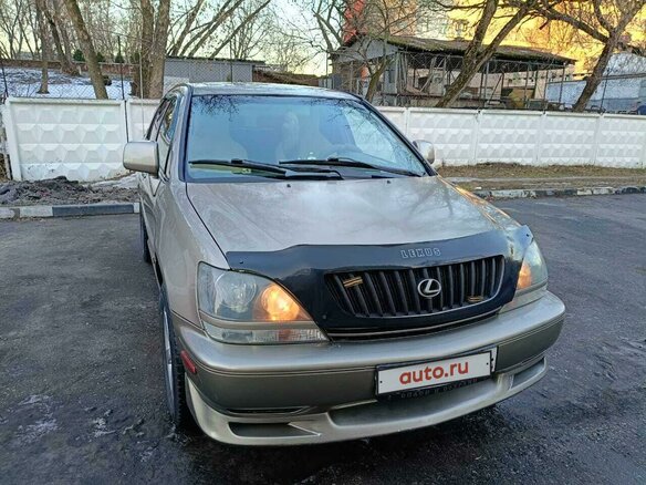 2000 Lexus RX 300 I, жёлтый, 780000 рублей