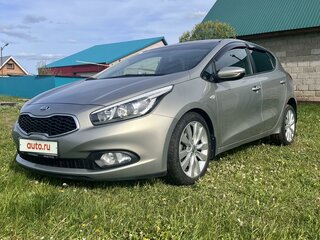 2014 Kia Ceed II, серебристый, 1400000 рублей, вид 1