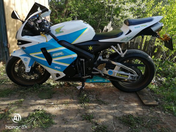 2005 Honda CBR 600RR, белый, 500000 рублей - вид 14