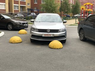 2016 Volkswagen Jetta VI Рестайлинг, серебристый, 1100000 рублей, вид 3