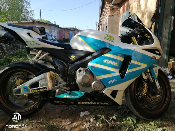 2005 Honda CBR 600RR, белый, 500000 рублей - вид 2