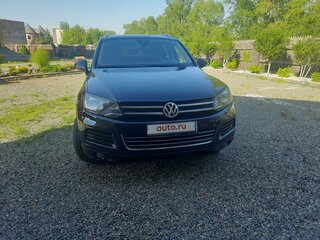 2013 Volkswagen Touareg II, чёрный, 2190000 рублей, вид 4