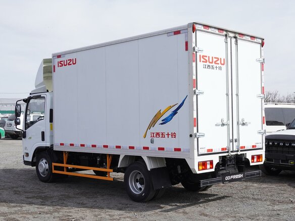 2023 Isuzu Elf (N-series), белый, 3290000 рублей - вид 1