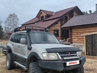 2002 Mitsubishi Pajero III Рестайлинг, серебристый, 1499000 рублей, вид 1