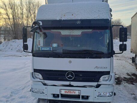 2010 Mercedes-Benz Atego, белый, 4900000 рублей, вид 3