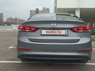 2017 Hyundai Elantra VI (AD), серый, 1400000 рублей, вид 4