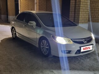 2009 Honda Civic Hybrid VIII Рестайлинг, белый, 600000 рублей, вид 3