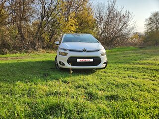 2016 Citroen C4 Picasso II, белый, 1400000 рублей, вид 2